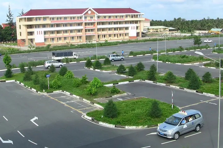 Tại Sao Bạn Chọn Trường Dạy Lái Xe Ô Tô Chúng Tôi