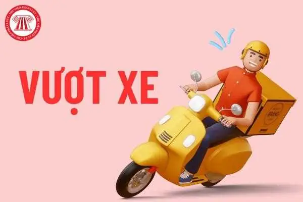 Người Điều Khiển Xe Máy Khi Tham Gia Giao Thông Phải Tuân Thủ Quy Định Nào Khi Vượt Xe?