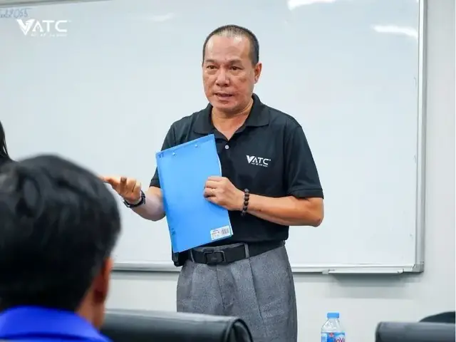 Sự Hiện Diện Của Ban Lãnh Đạo Và Giảng Viên Cùng Những Lời Chúc Đầy Ý Nghĩa