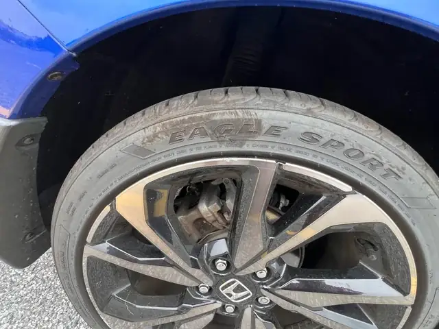 Lốp Xe Ô Tô Bị Mọt: Có Nguy Hiểm Không Và Xử Lý Thế Nào?