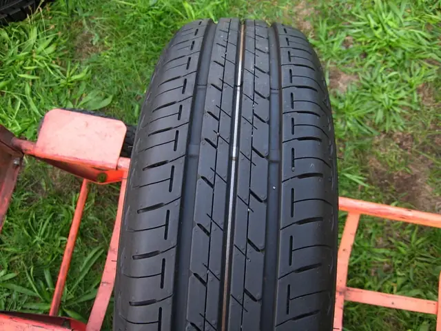 Kiểm Tra Áp Suất Của Lốp