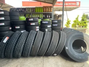 Các Mẫu Lốp Xe Chuyên Dùng Cho Xe Rơ Mooc Container Tại Cửu Long Thiên
