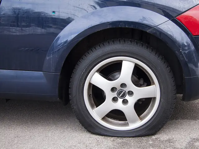 Lốp Xe Ô Tô Đi Bao Nhiêu Km Thì Thay?