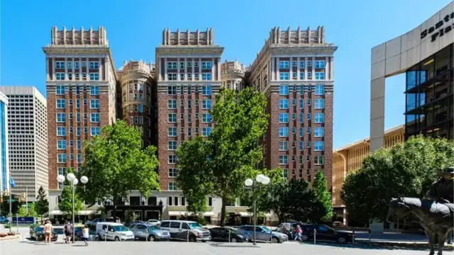 Màn Hình Dvd Xe Ô Tô: Những Điều Cần Biết Để Nâng Tầm Trải Nghiệm