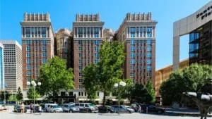 Máy Rửa Xe Ô Tô: Hướng Dẫn Toàn Diện Từ A Đến Z