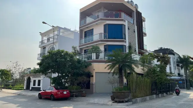 Mặt Đài Xe Ô Tô: Khái Niệm, Chức Năng Và Cách Bảo Dưỡng Đúng Cách Mặt Đài Xe Ô Tô: Khái Niệm, Chức Năng Và Cách Bảo Dưỡng Đúng Cách