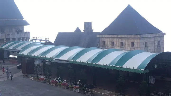 Mái Che Xe Ô Tô Trước Nhà