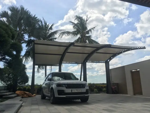 Mái Che Xe Ô Tô Trước Nhà