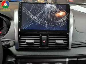 Màn Hình Cảm Ứng Xe Ô Tô Bị Lệch: Nguyên Nhân Và Cách Khắc Phục Hiệu Quả