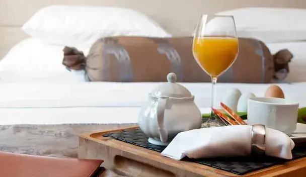 Làm Thế Nào Để Marion Thuê Một Xe Ô Tô An Toàn Và Tiết Kiệm?