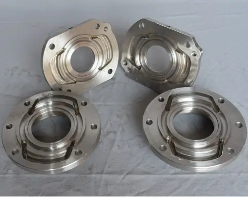 Mặt Bích Của Xe Ô Tô: Vai Trò, Cấu Tạo Và Bảo Dưỡng Quan Trọng