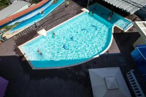 Mẫu Ốp Xe Ô Tô Đẹp: Top 15+ Thiết Kế Hot Nhất 2025 Cho Xe Sang Trọng Và Cá Tính