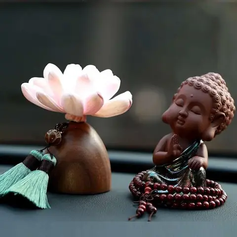 Trang Trí Xe Bằng Vật Phẩm Phong Thủy