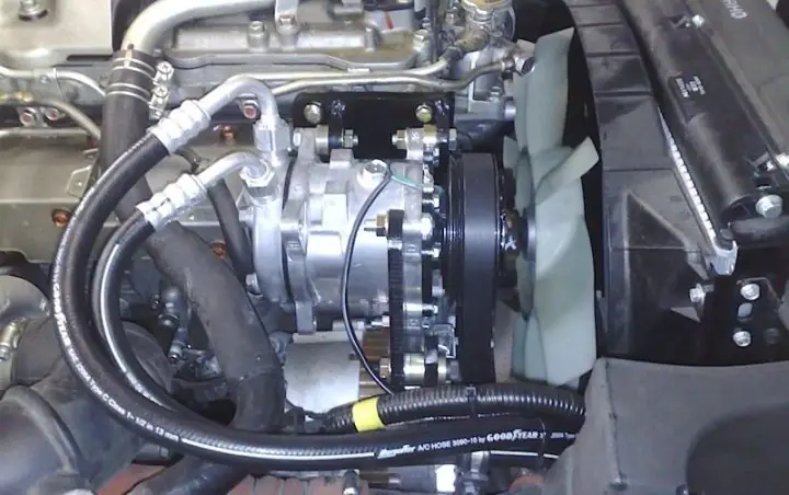 Máy Nén Khí Bơm Xe Ô Tô: Hướng Dẫn Chi Tiết & Lựa Chọn Tốt Nhất