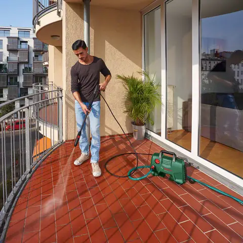 Máy Phun Xịt Rửa Gia Đình Bosch Aquatak 33-11 Đa Ứng Dụng