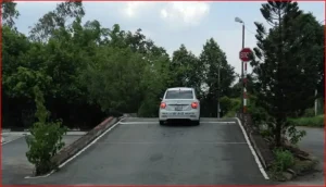 Bài 3: Dừng Xe Và Khởi Hành Ngang Dốc