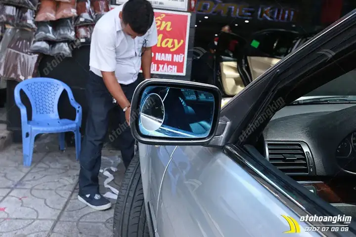 Giá Bán Miếng Dán Chống Nước Gương Ô Tô