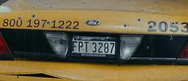 Mơ Biển Số Xe Ô Tô: Giải Mã Từ Góc Độ An Toàn Và Tâm Lý Lái Xe