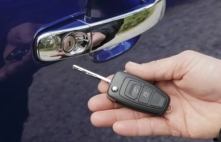 Dùng Chìa Khoá Cơ