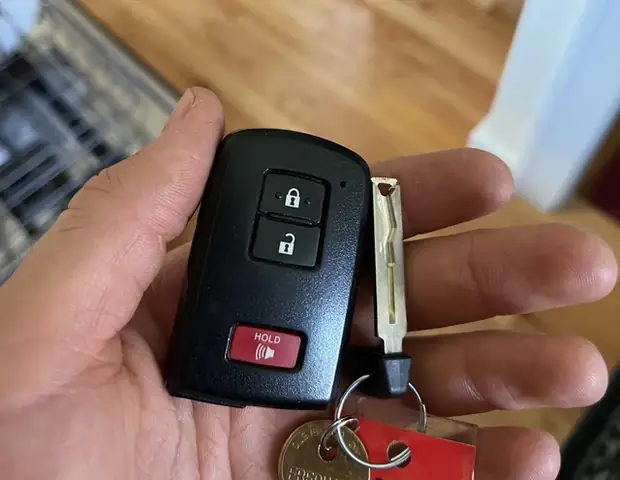 Cách Mở Chìa Khóa Điện Xe Ô Tô An Toàn Và Hiệu Quả Cho Mọi Tài Xế