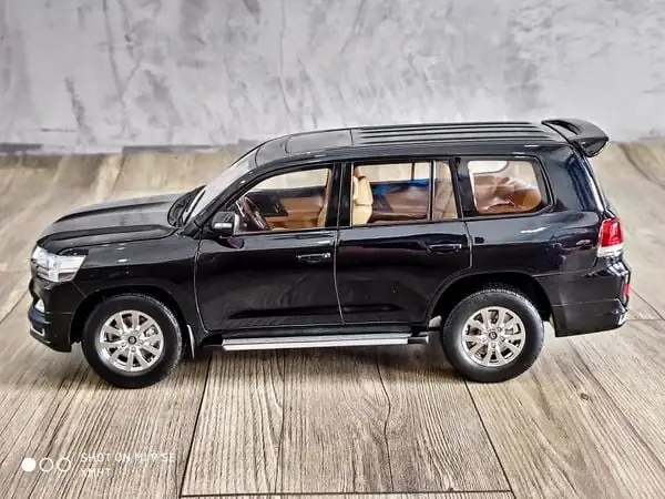 Mô Hình Xe Ô Tô Landcruiser