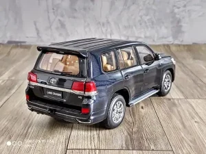 Mô Hình Xe Ô Tô Landcruiser