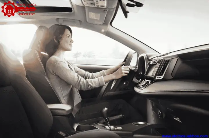 Mơ Lái Xe Ô Tô Khách Đánh Con Gì