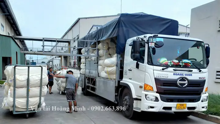 Một Xe Ô Tô Chở 32 Bao Gạo: Khả Năng, Giới Hạn & Lời Khuyên