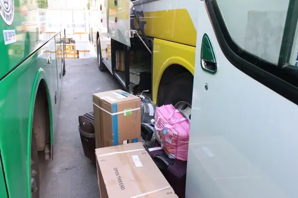 Xe Chở Khách Có Được Chở Hàng Hóa Không ?