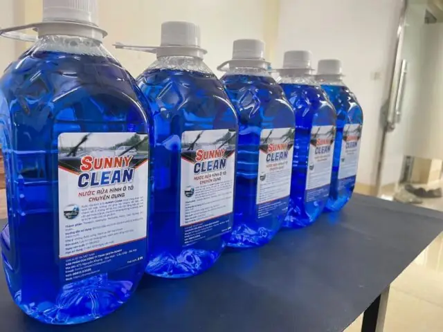 Mức Tiêu Thụ Nước Rửa Kính Xe Ô Tô: Hướng Dẫn Chi Tiết