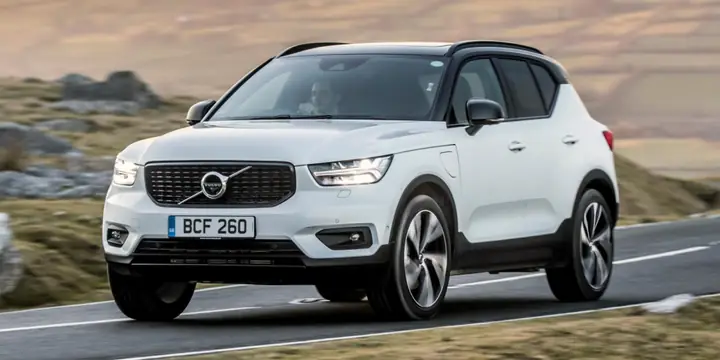 Sinh Năm 1983 Hợp Màu Xe Gì?