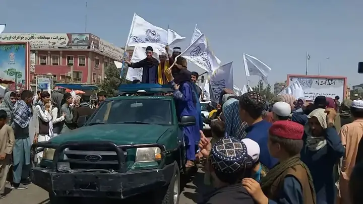 Nghiên Cứu Hệ Thống Điện Trên Xe Ô Tô Ford: Cấu Tạo, Hoạt Động Và Những Lưu Ý Quan Trọng