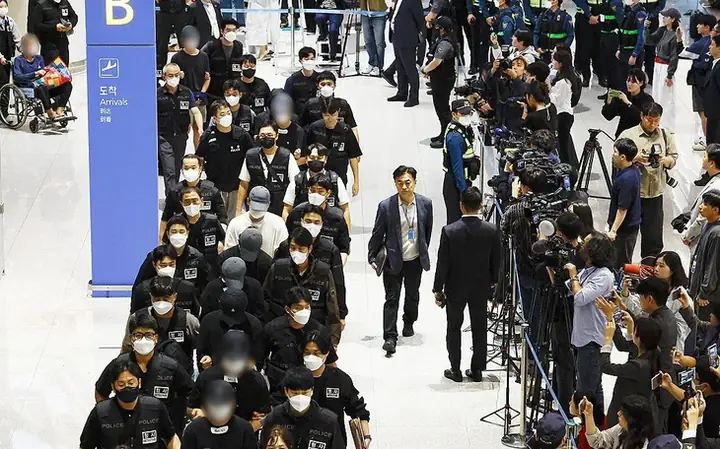 Báo Hàn Tiết Lộ Thủ Đoạn Bọn Lừa Đảo Dụ Người Hàn Quốc Sang Campuchia