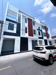 Làm Thế Nào Để Sắp Xếp Xe Ô Tô Trong Nhà 10x4 Tối Ưu Nhất?