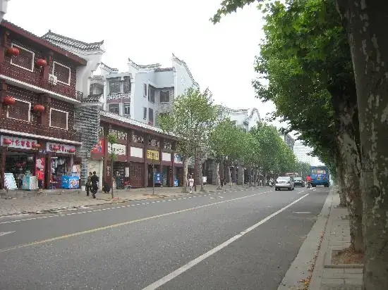 Tận Hưởng Nhạc Trữ Tình Trên Xe Ô Tô: Hướng Dẫn Toàn Diện