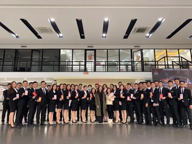 Nhân Viên Kinh Doanh Xe Ô Tô Mitsubishi