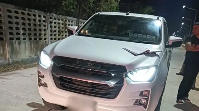 Nhảy Theo Xe Ô Tô Đang Chạy: Nguy Hiểm Khôn Lường Và Hậu Quả Pháp Lý