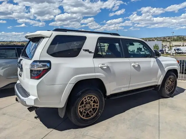 Nhu Cầu Xe Ô Tô: Khám Phá Sự Khác Biệt Giữa Các Thị Trường