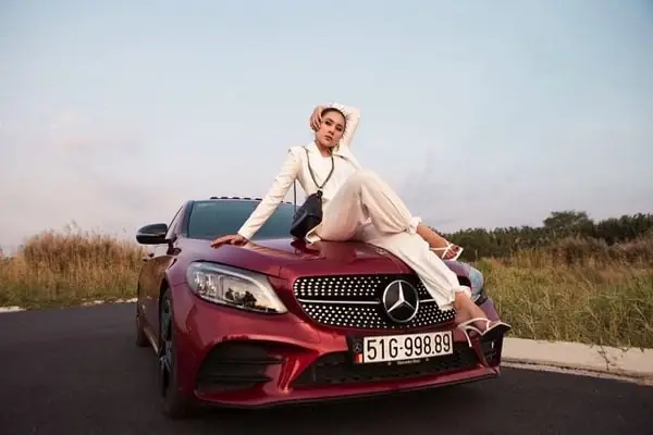 Những Cách Trang Trí Xe Ô Tô Xinh Đẹp, An Toàn Và Phù Hợp Với Chủ Xe