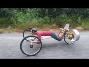 Điều Gì Tạo Nên Một Chiếc Xe “kì Dị”?