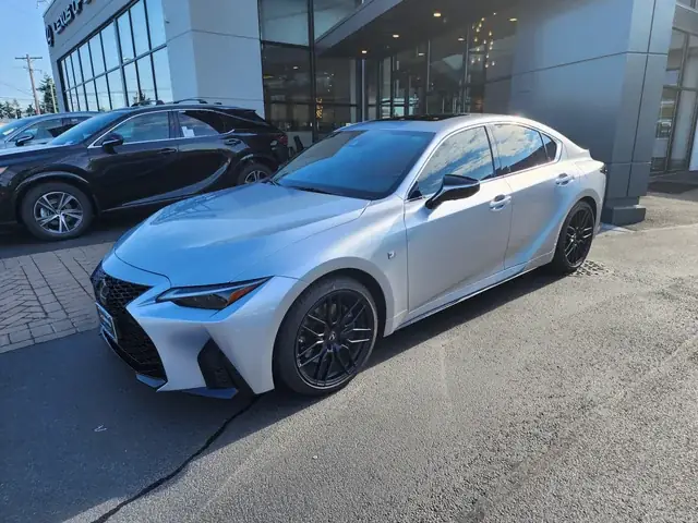 Vè Che Mưa Ô Tô: Tối Ưu Tiện Ích Và An Toàn Cho Trải Nghiệm Lái Xe Của Bạn