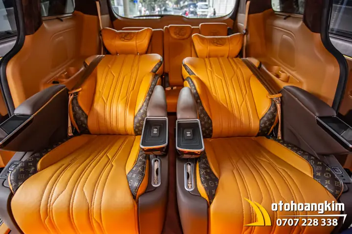 Ưu Điểm Nổi Bật Khi Đổi Màu Nội Thất Xe Sedona Phong Cách Lv