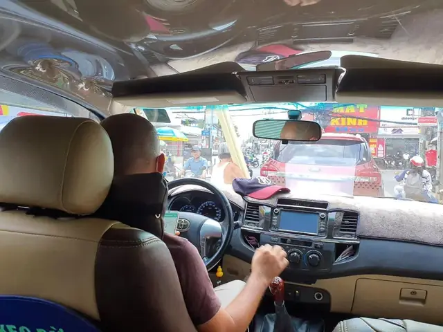 Dùng Nước Máy Thay Nước Làm Mát Ô Tô Có Thể Làm Hư Luôn Máy Xe