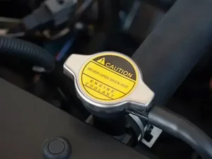 Kiểm Tra Mức Nước Làm Mát