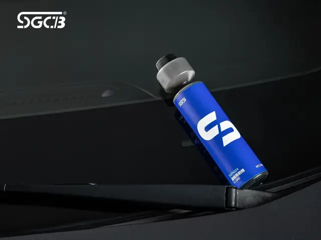 Nước Rửa Kính Ô Tô Có Tác Dụng Gì?