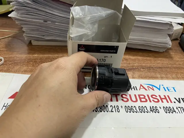 Quyền Lợi Của Khách Hàng Khi Mua Nút Bấm Ấn Khởi Động Động Cơ Xe Tại Phụ Tùng Mitsubishi An Việt: