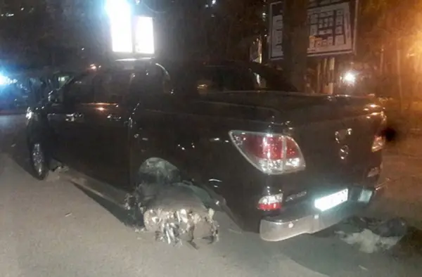 Bắt Khẩn Cấp Tài Xế Đâm Xe Máy Kéo Lê Trên Phố