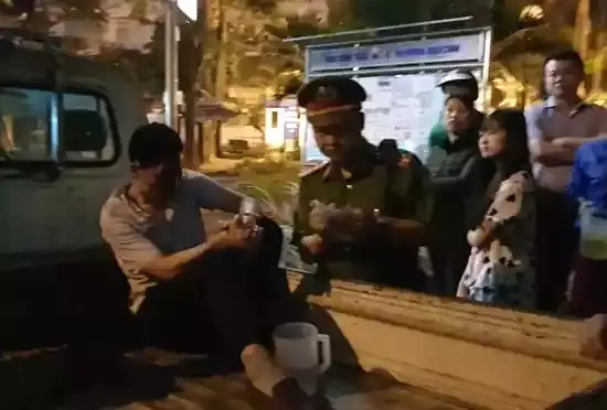 Vu "o To Dien" Keo Le Nguoi O O Cho Dua: Lai Xe Linh An 17 Nam Tu - Hinh Anh 2