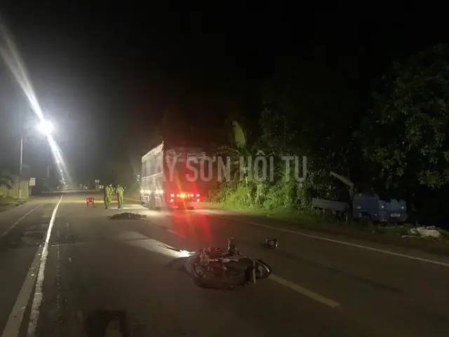 Tai Nạn Giao Thông Mới Nhất 17/10/2025: Bé Gái Lớp 9 Bị Xe Tải Cán Tử Vong Trên Đường Đến Trường