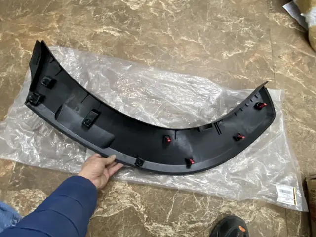 Quyền Lợi Của Khách Hàng Khi Mua Ốp Phồng Bánh Sau Xe Tại Phụ Tùng Mitsubishi An Việt: